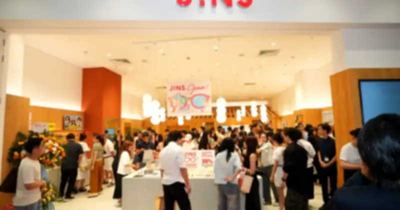 JINS – 'Uniqlo của ngành kính' chính thức mở cửa hàng tại Hà Nội