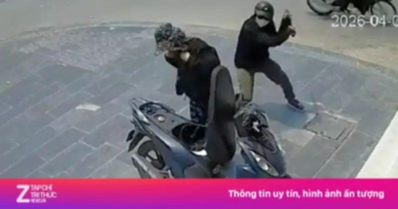 Kẻ bịt mặt dùng hung khí tấn công phụ nữ ở Nghệ An, công an khẩn trương truy tìm