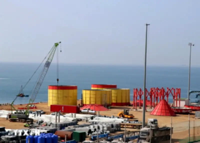 Ký kết vốn đầu tư hơn 60.000 tỷ đồng cho dự án nhà máy nhiệt điện LNG và khu bến cảng Cà Ná