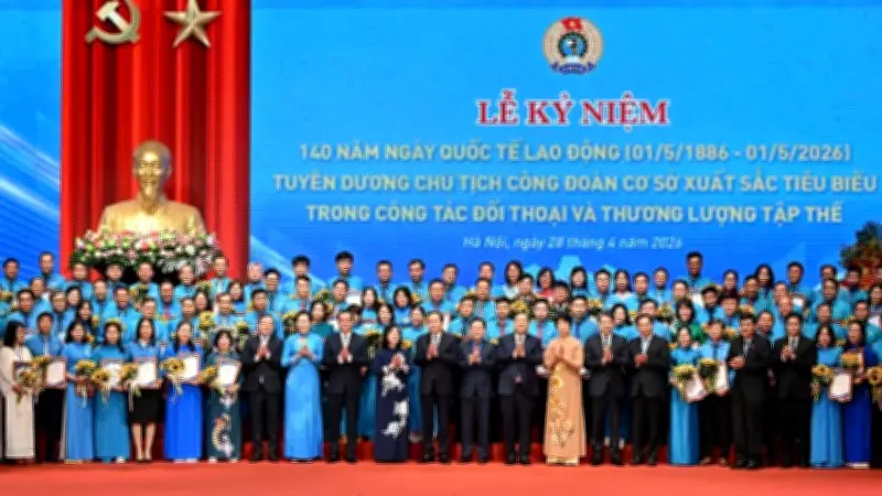 Kỷ niệm 140 năm Ngày Quốc tế Lao động: Tôn vinh chủ tịch công đoàn cơ sở xuất sắc