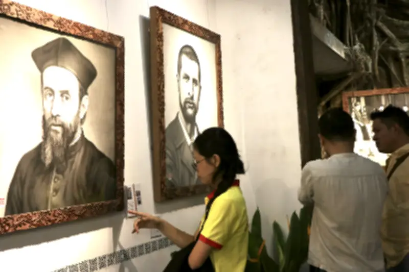 Khai mạc triển lãm mỹ thuật "Mã hóa thời gian" tại Hà Nội