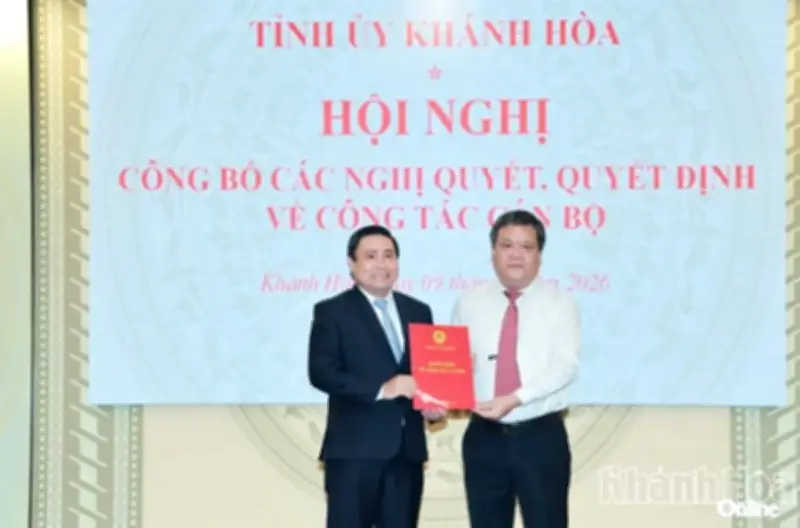 Khanh Hoa công bố quyết định nhân sự quan trọng, điều động nhiều cán bộ chủ chốt