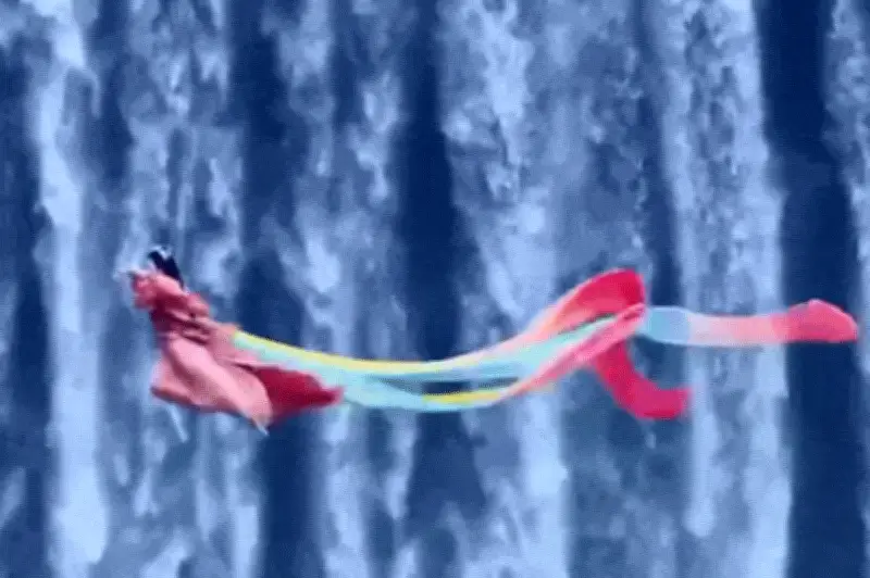 Khách Việt chi tiền triệu cho 19 giây 'xuyên không' ở Trung Quốc