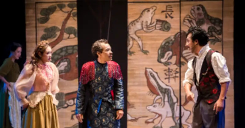 Khi huyền thoại kịch Anh được đánh thức bằng hơi thở Việt