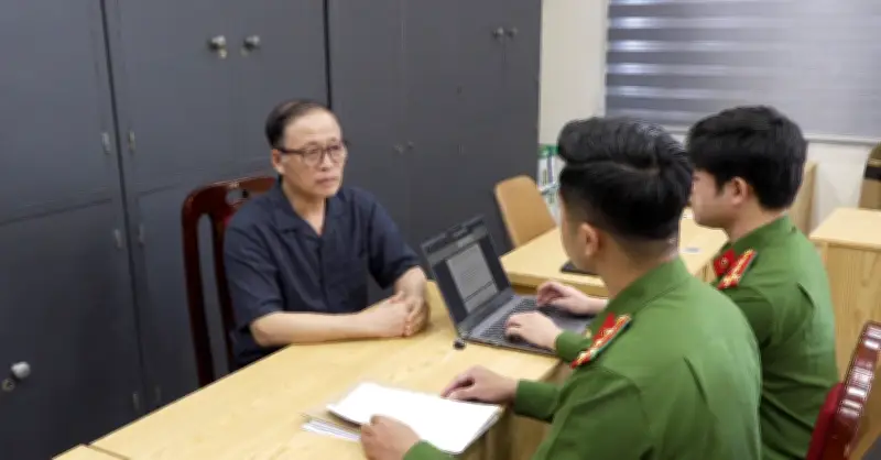 Khởi tố ông chủ Vàng Bảo và con trai trong vụ lừa đảo tín dụng