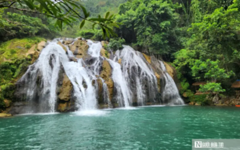Khám phá vẻ đẹp hoang sơ miền Tây Quảng Trị: Đèo Sa Mù và thác Tà Puồng