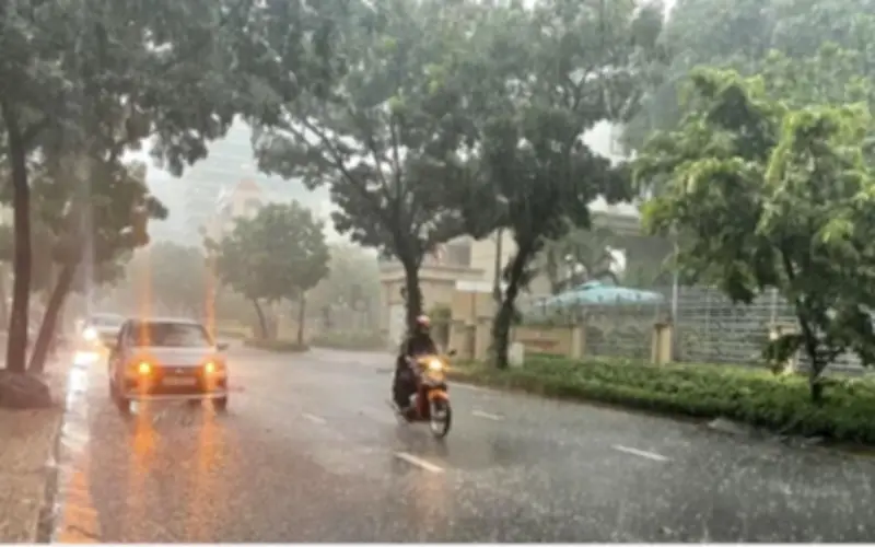 Không khí lạnh tràn về, Bắc Bộ đối mặt mưa dông và mưa đá gây thiệt hại