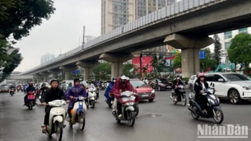 Không khí lạnh tràn về, Bắc Bộ và Thanh Hóa đối mặt mưa lớn, dông lốc