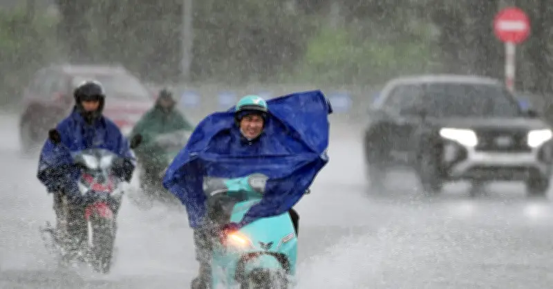 Không khí lạnh tràn về, miền Bắc sắp đón mưa giông dữ dội