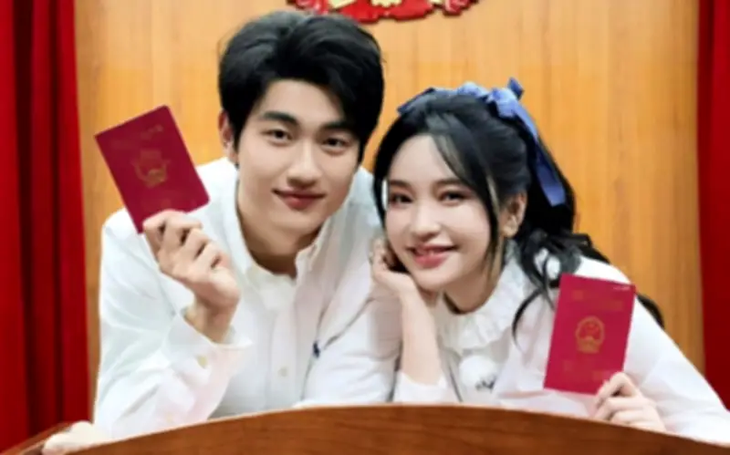 Kim Sa và Tôn Thừa Tiêu chính thức kết hôn sau 4 năm tình yêu vượt qua khoảng cách tuổi tác