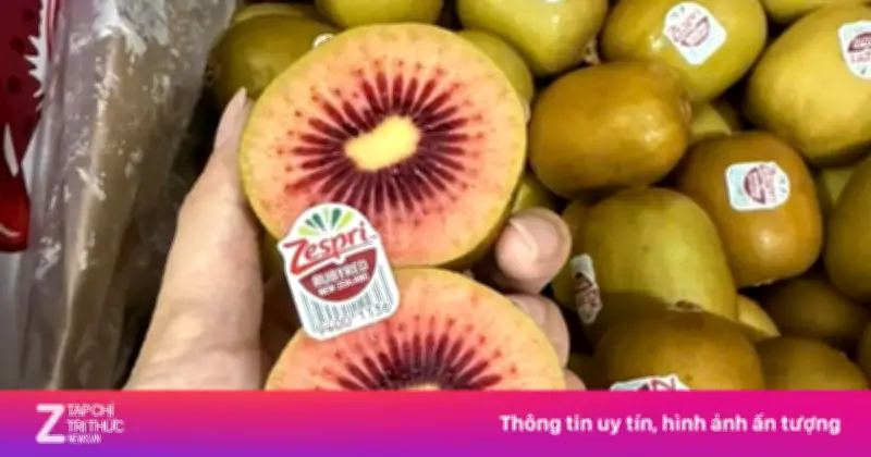 Kiwi Ruột Đỏ New Zealand Giá Cao Vẫn 'Cháy Hàng' Tại Việt Nam