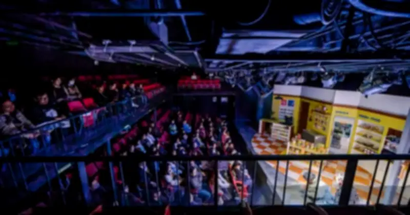 Kính AI Hàn Quốc: Công Cụ Đột Phá Xóa Bỏ Rào Cản Ngôn Ngữ Cho Sân Khấu