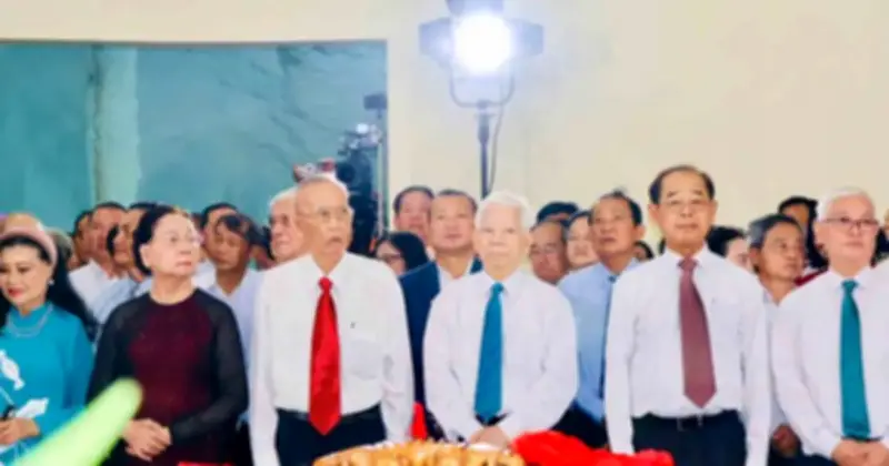 Lễ dâng hương tưởng niệm các vua Hùng tại Đền Hùng Bình Dương