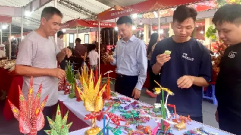 Lễ hội chùa Tây Phương 2026: Kết nối văn hóa tâm linh với hàng công nghiệp nông thôn