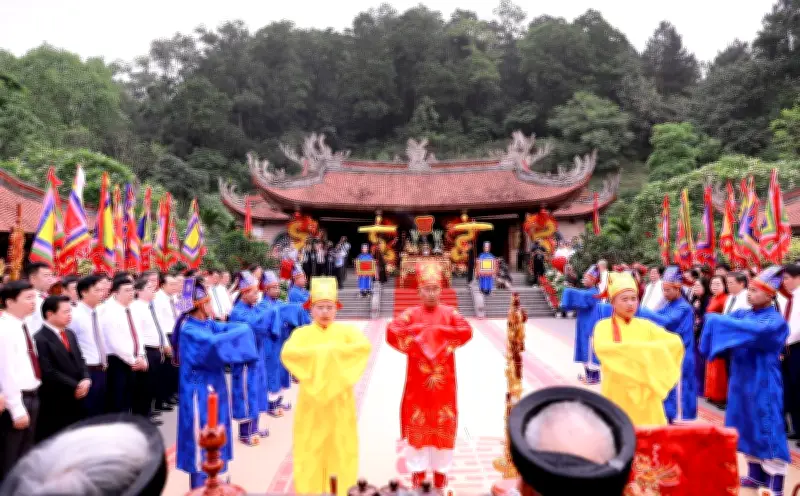 Lễ hội Đền Hùng rực rỡ sắc màu những ngày cao điểm