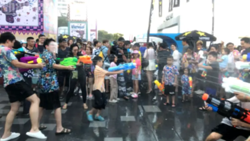 Lễ Hội Songkran Thái Lan 2026: Sôi Động Vượt Trội Và Đóng Góp Kinh Tế Ấn Tượng