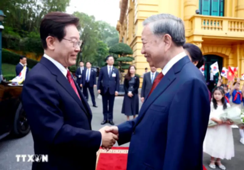 Lễ đón Tổng thống Hàn Quốc và Phu nhân thăm cấp Nhà nước tới Việt Nam