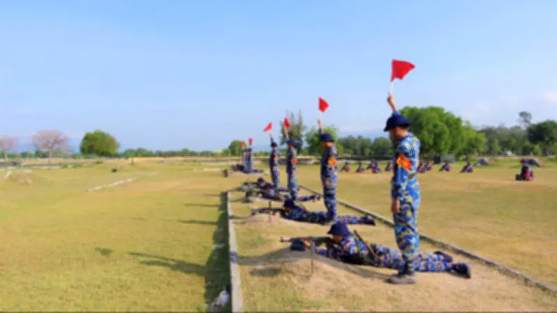 Lữ đoàn 101 huấn luyện chiến sĩ mới bắn đạn thật an toàn, đạt kết quả cao