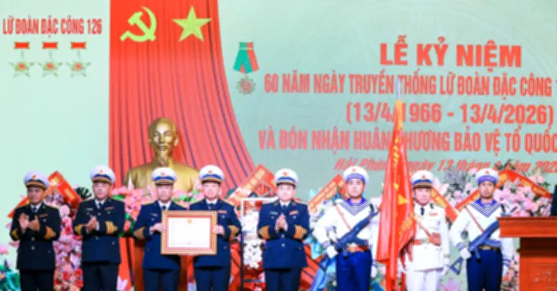 Lữ đoàn Đặc công Hải quân 126 đón nhận Huân chương Bảo vệ Tổ quốc hạng Nhất