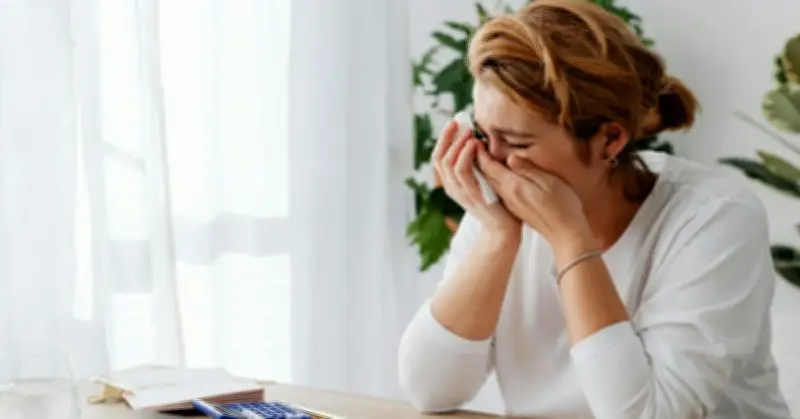 Lá thư trong ngày giỗ đầu mẹ: Con gái bàng hoàng nhận ra sự thật đau lòng