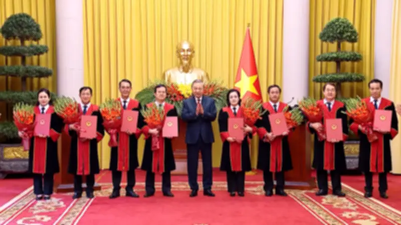 Lễ trao quyết định bổ nhiệm Thẩm phán Tòa án Nhân dân Tối cao diễn ra trang trọng