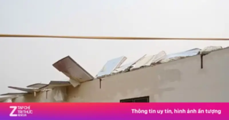 Lốc Xoáy Ở Điện Biên Tàn Phá Trường Học Và Nhà Dân, Thiệt Hại Hàng Trăm Triệu Đồng