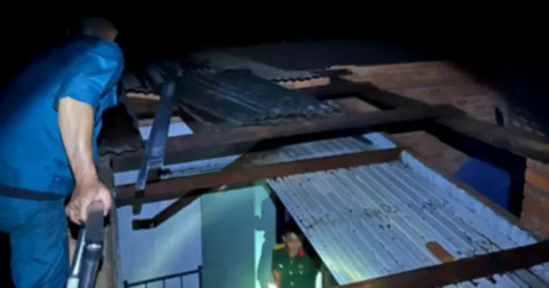 Lốc Xoáy Tàn Phá Bảo Lộc: Hàng Chục Nhà Tốc Mái, Giao Thông Tê Liệt