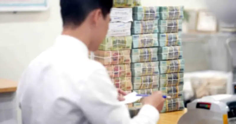 Lãi Suất Cho Vay Tăng Từng Tuần, Doanh Nghiệp Chịu Áp Lực Chi Phí Gấp Đôi