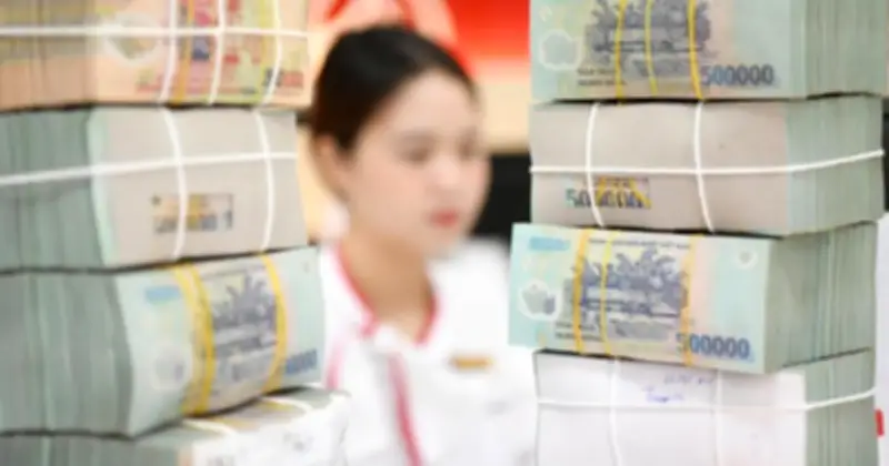 Lãi suất liên ngân hàng tăng mạnh, Ngân hàng Nhà nước hút ròng hơn 14.000 tỷ đồng