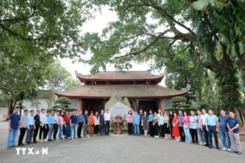 Liên Chi hội Nhà báo TTXVN về nguồn tại Bắc Ninh