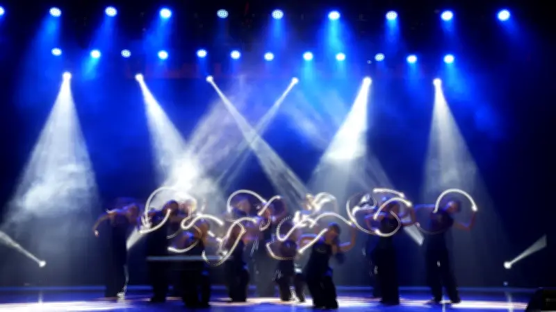 Liveshow Nhảy 2026 'Nguệch' Khám Phá Thế Giới Nội Tâm Qua Visual LED Và Vũ Đạo