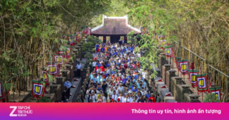 Lãnh đạo và người dân TP.HCM thành kính dâng hương giỗ Tổ Hùng Vương