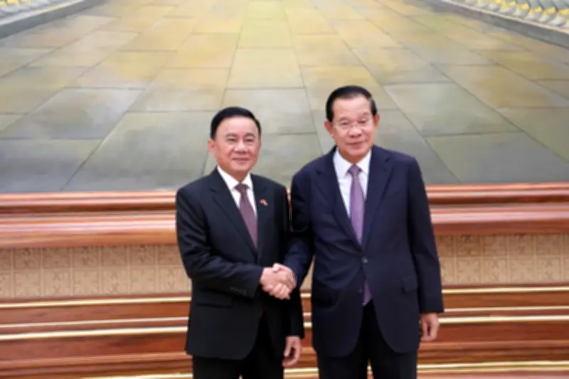 Lãnh đạo Việt Nam - Campuchia trao đổi sâu sắc về hợp tác song phương và khu vực