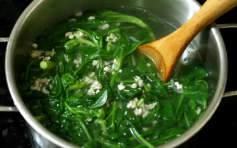 Loại Rau Rẻ Tiền Đang Bán Đầy Chợ: Người Việt Nên Ăn Để Kéo Dài Tuổi Thọ