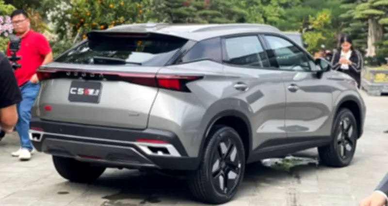 Loạt xe ga cao cấp được giảm giá sâu bằng tiền mặt nhằm kích cầu