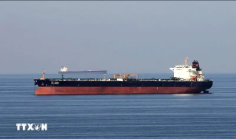 Lưu lượng vận tải qua eo biển Hormuz vẫn rất thấp so với trước xung đột