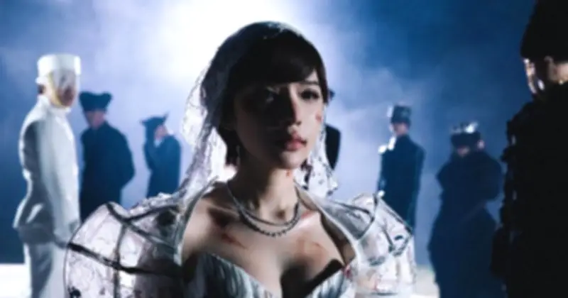 LyLy trở lại với MV 'Mưa rào và đại dương': Ẩn dụ sâu sắc về phụ nữ hiện đại