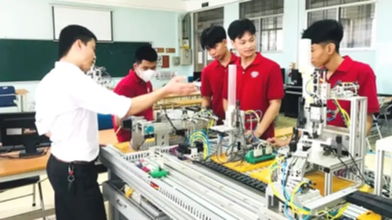 Mở Cửa Giáo Dục Nghề: Cơ Hội Rộng Mở, Chất Lượng Là Yếu Tố Sống Còn