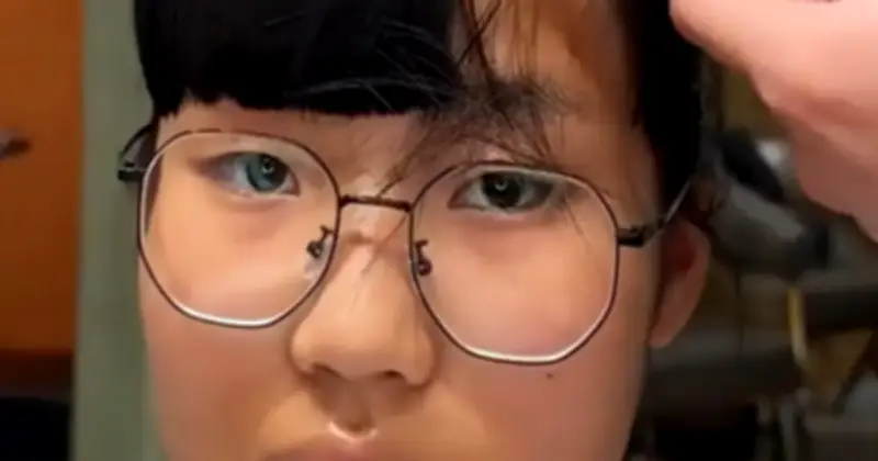 Mẹ cắt tóc 'kỳ dị' cho con gái để chống yêu sớm: Bi kịch từ sự kiểm soát