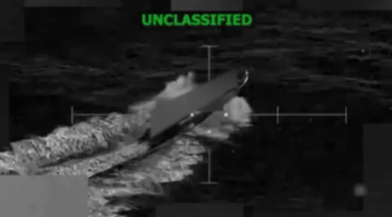 Mỹ không kích tàu tình nghi buôn ma túy ở Đông Thái Bình Dương, 3 người chết