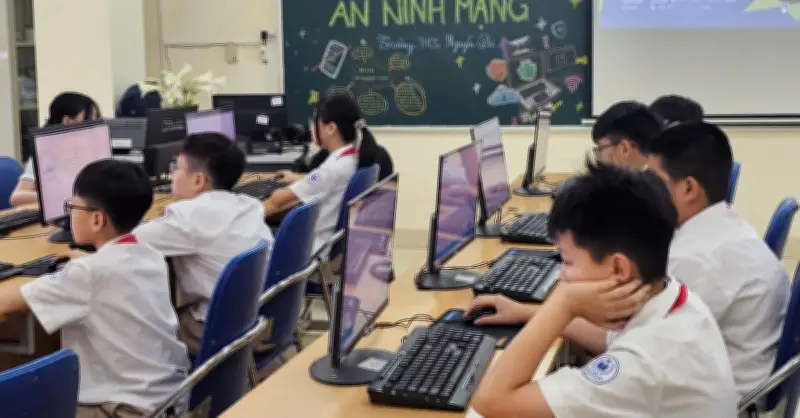 Mở rộng cơ hội cho học sinh tiếp cận kiến thức, kỹ năng thiết yếu thời đại số