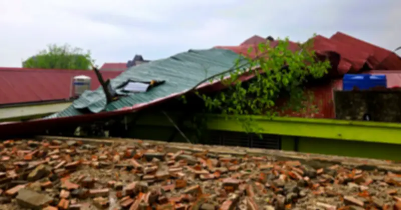 Mưa Dông Gây Thiệt Hại Nặng Nề, Cảnh Báo Tiếp Tục Lốc Sét Và Mưa Đá