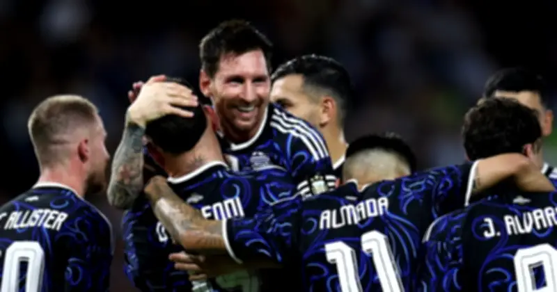 Messi xúc động trong trận đấu cuối cùng trên sân nhà Argentina trước World Cup 2026