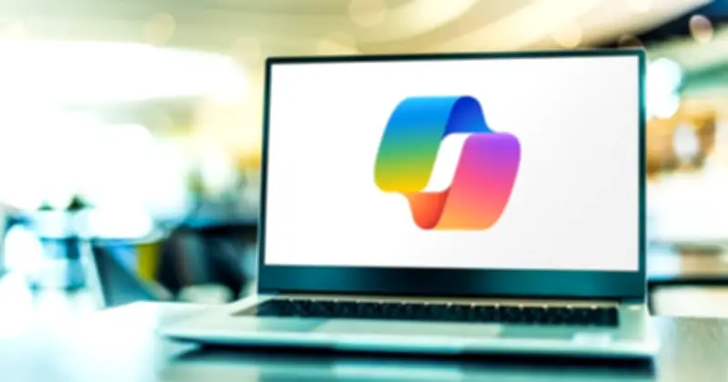 Microsoft Copilot bị chỉ trích vì điều khoản 'chỉ dành cho giải trí'