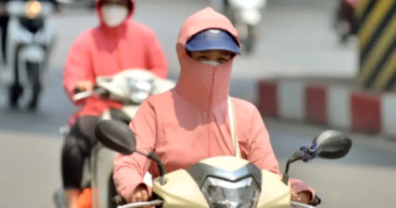 Miền Bắc đối mặt với đợt nắng nóng diện rộng kéo dài, nhiệt độ vượt 40 độ C