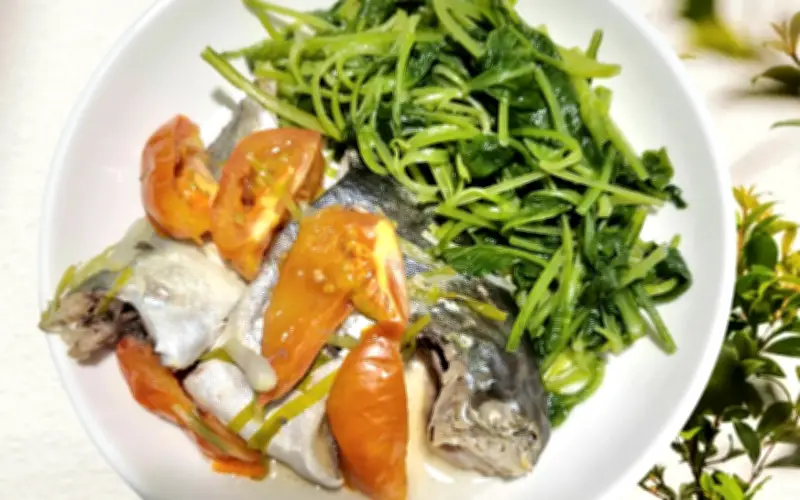 Mâm Cơm Đơn Giản Sau 40 Tuổi: Không Tốn Kém Nhưng Giúp Cơ Thể Nhẹ Nhõm