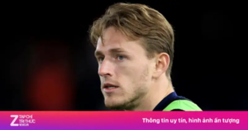 MU tìm kiếm Casemiro thứ hai: Wouter Burger có lối chơi giống 96%