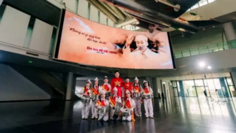 MV 'Có Bác trong tim': Ba thế hệ hòa nhịp âm nhạc, lan tỏa tình yêu quê hương