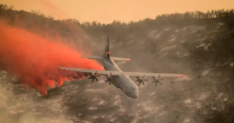 Máy bay C-130 của Colombia rơi do va phải cây sau cất cánh