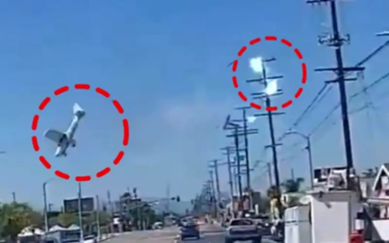 Máy bay nhỏ đâm vào đường dây điện, rơi xuống đất ở Mỹ